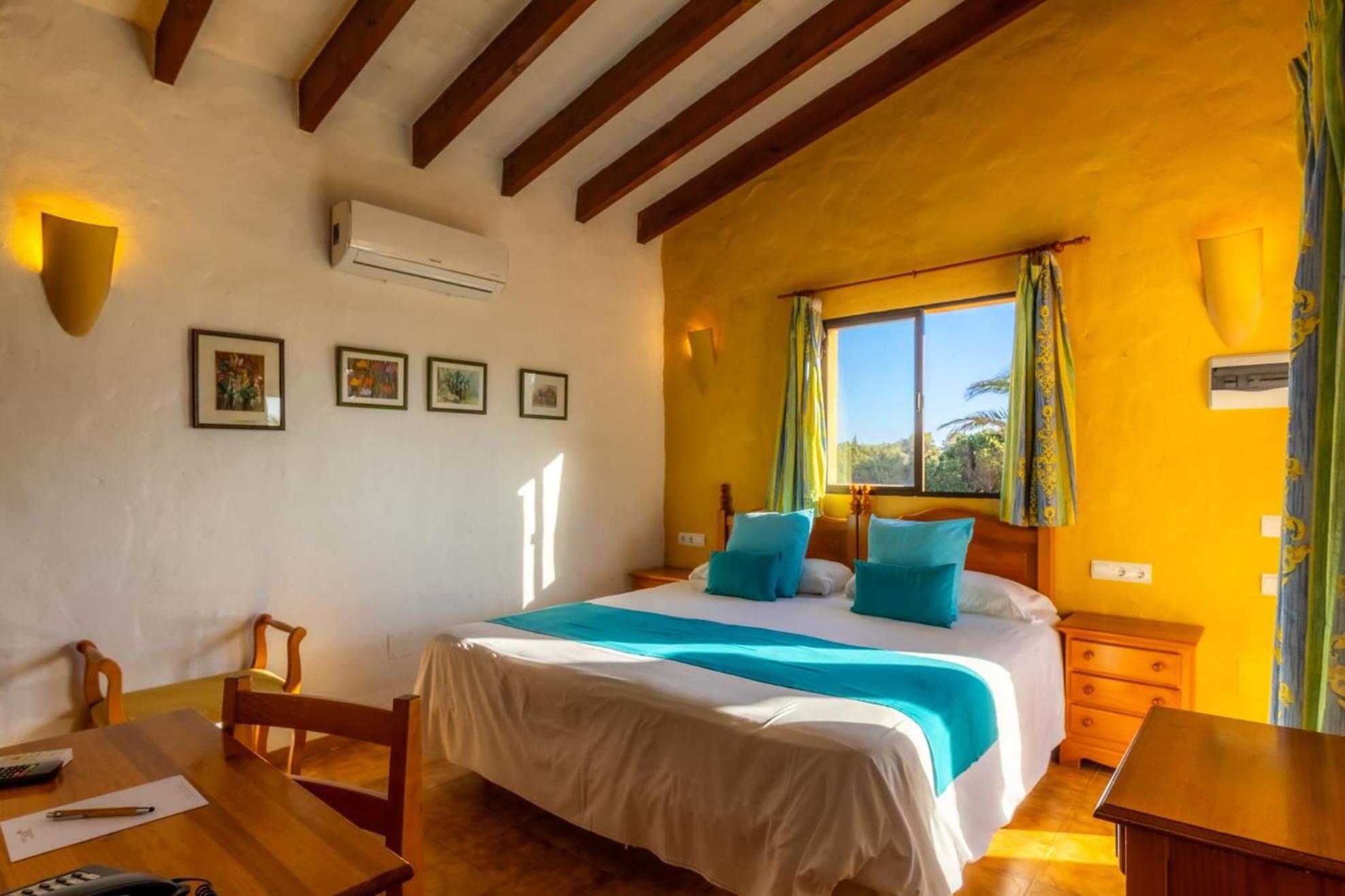 Hotel Club Sunway Punta Prima Es Pujols Esterno foto