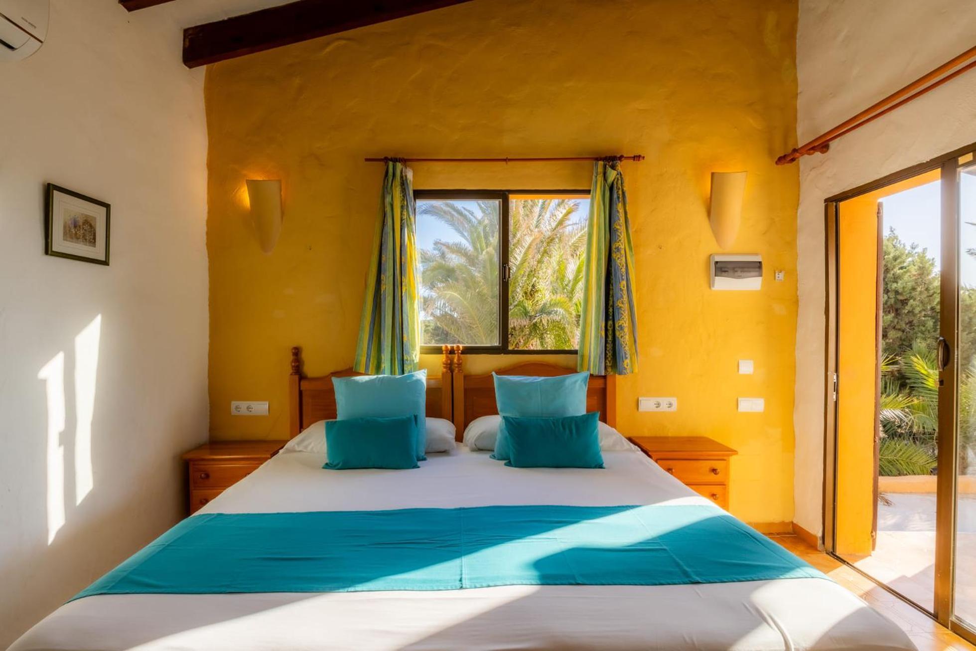 Hotel Club Sunway Punta Prima Es Pujols Esterno foto