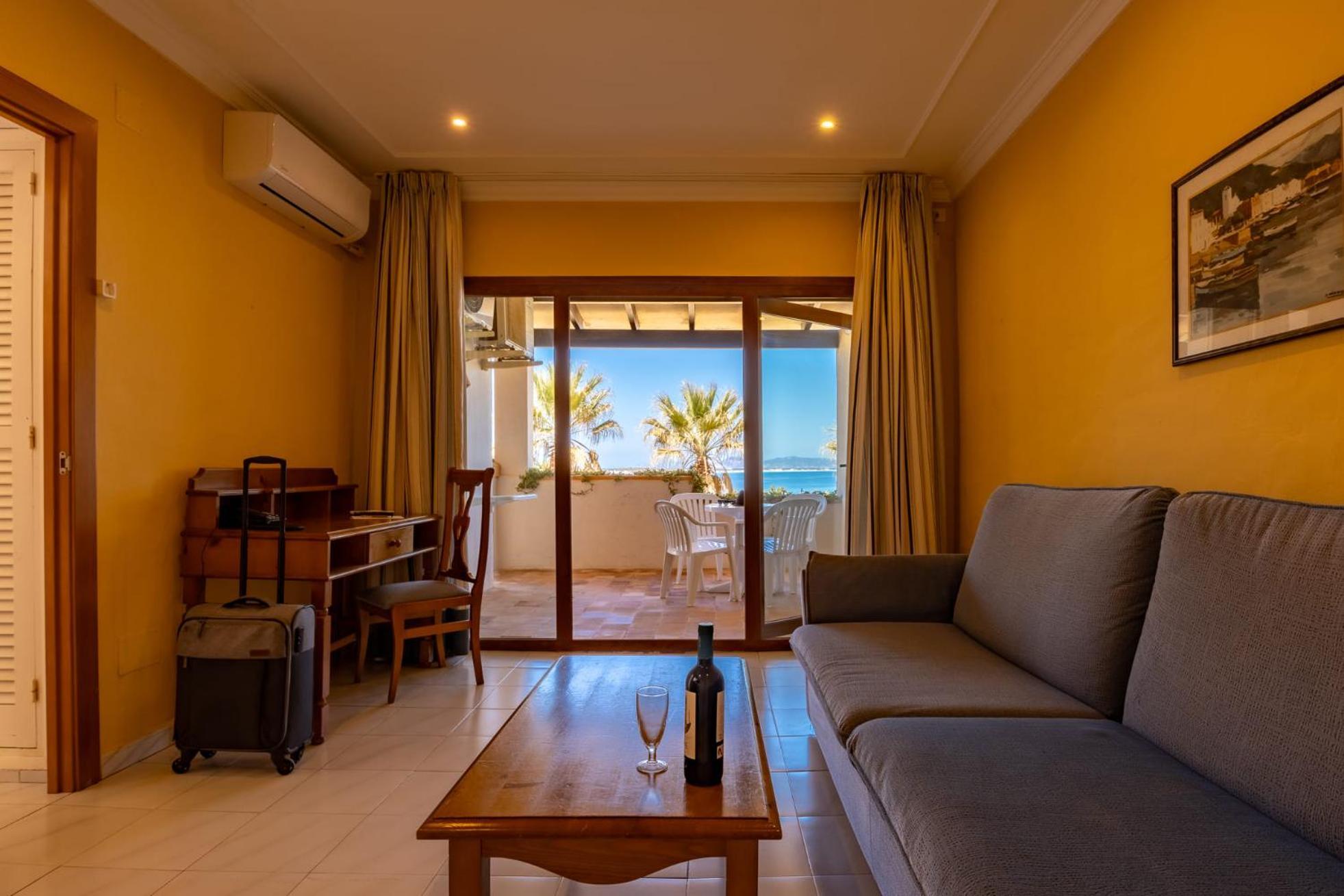 Hotel Club Sunway Punta Prima Es Pujols Esterno foto