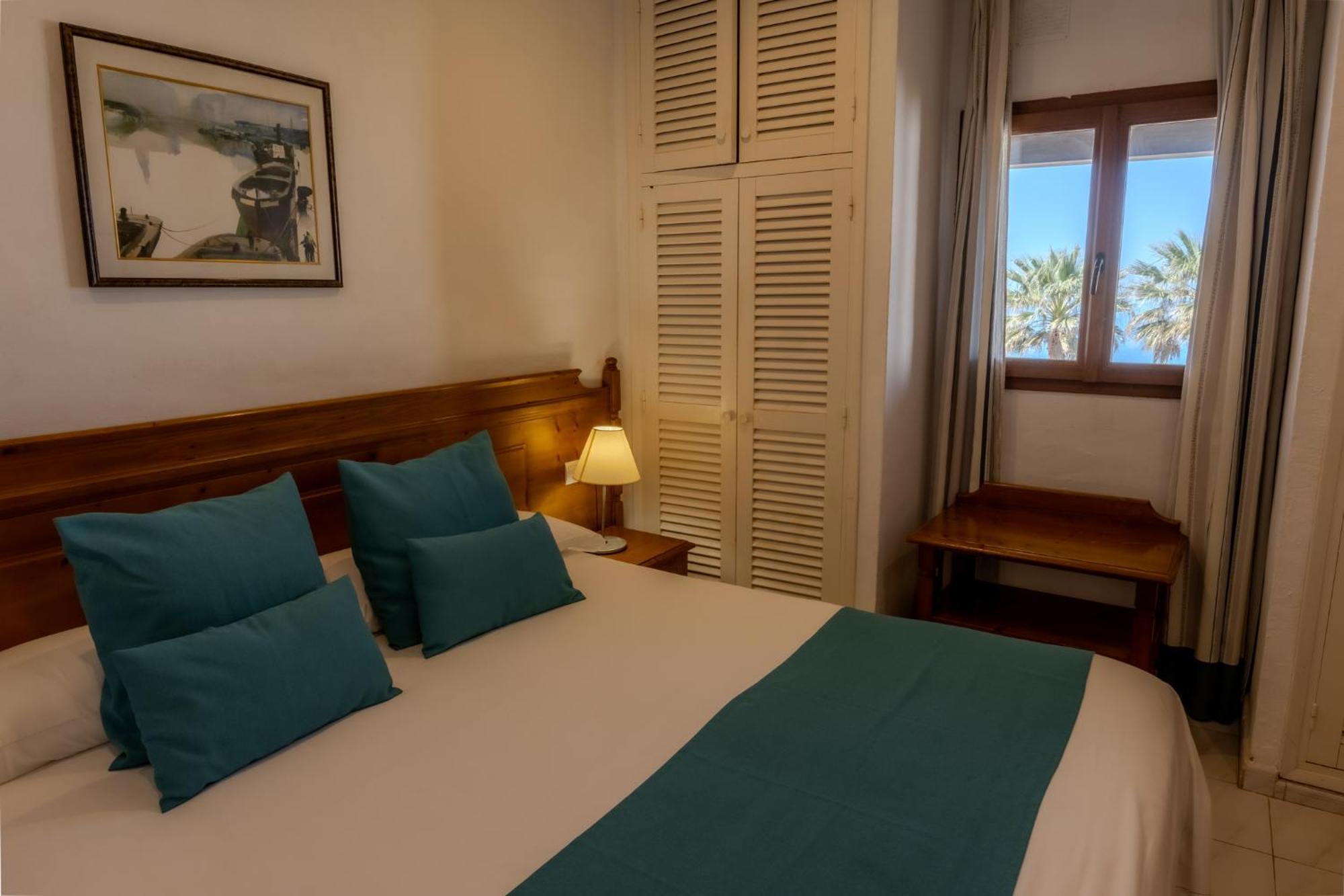 Hotel Club Sunway Punta Prima Es Pujols Esterno foto