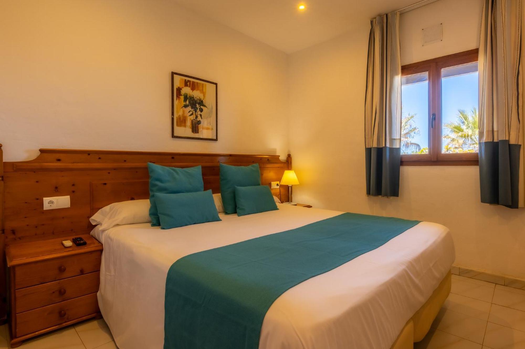 Hotel Club Sunway Punta Prima Es Pujols Esterno foto